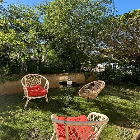 Independent With Terrace And Garden Apartment *