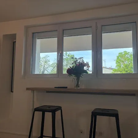 Independent With Terrace And Garden Apartment *